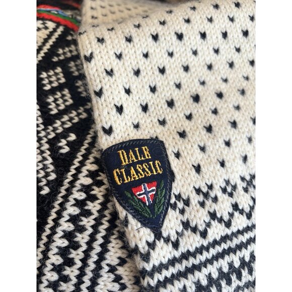 Dale Of Norway Unisex Size Small Setesdal Sweater Pewter Clasp Wool Off White - Picture 6 of 9